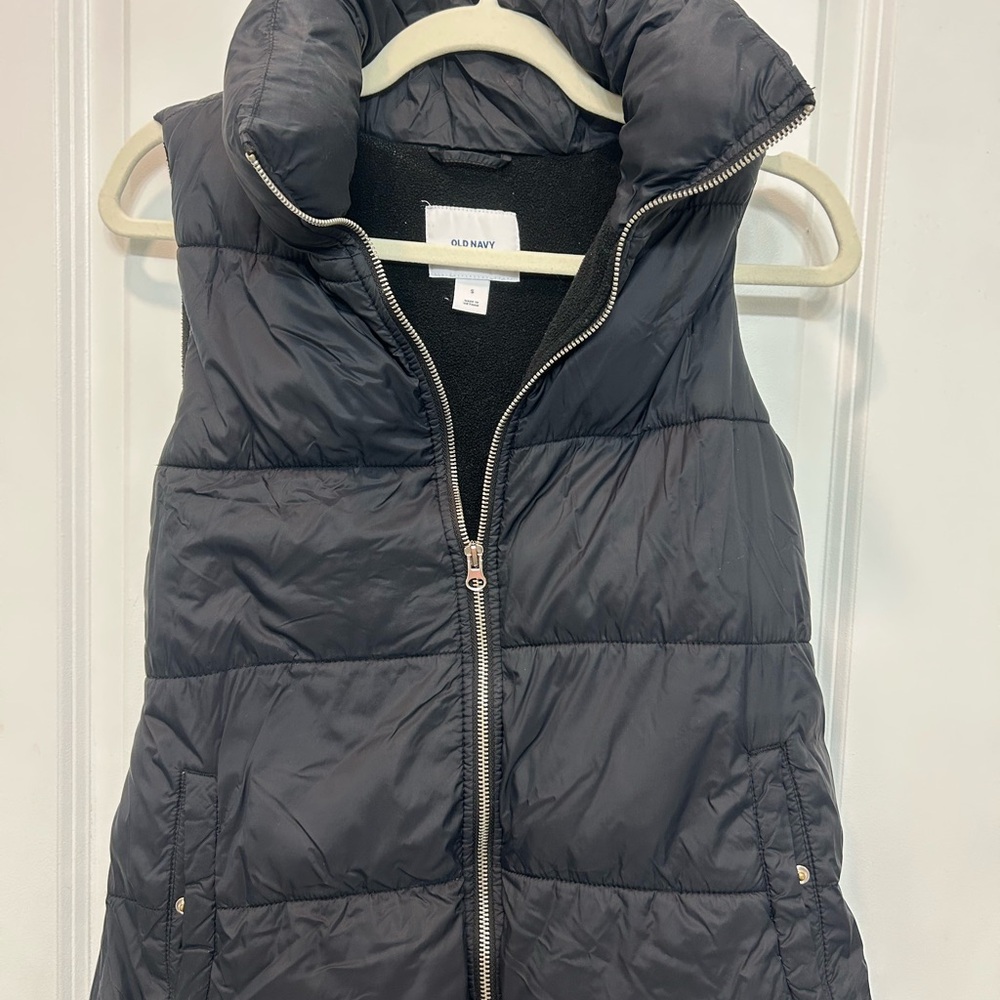 Old Navy Black Quilted Vest